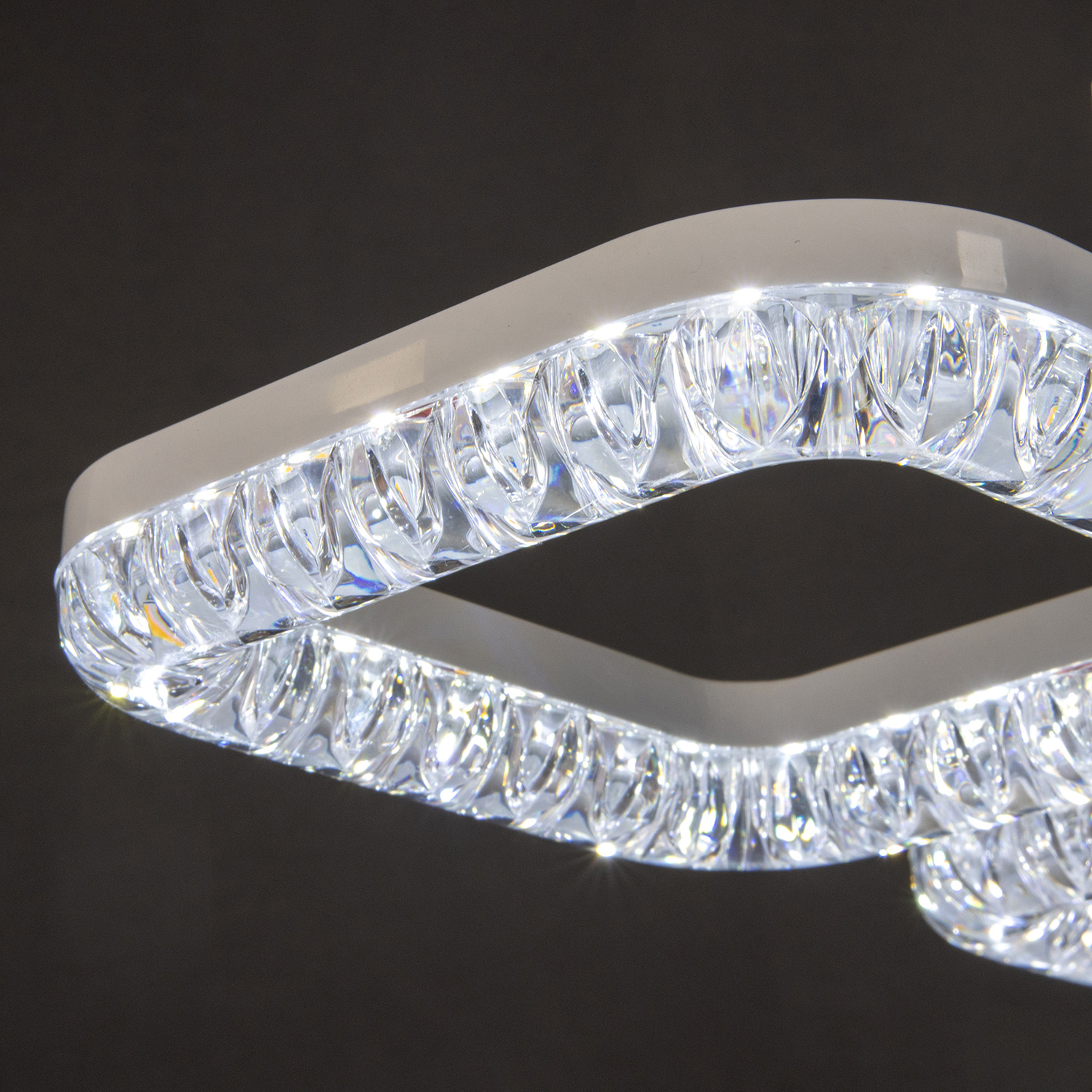 Люстра 09848-0.3-04A WH LED ПДУ+диммер S=14м2  *1