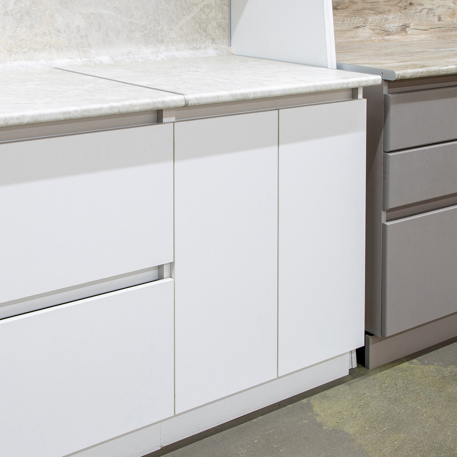 Шкаф напольный 600х850х600 мм BROZEX-WOOD Стиль, с двумя дверцами, белый