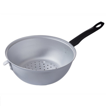 Дуршлаг алюмин. d24см, с пласт. ручкой МТ-057 (Демидовский) *1/10